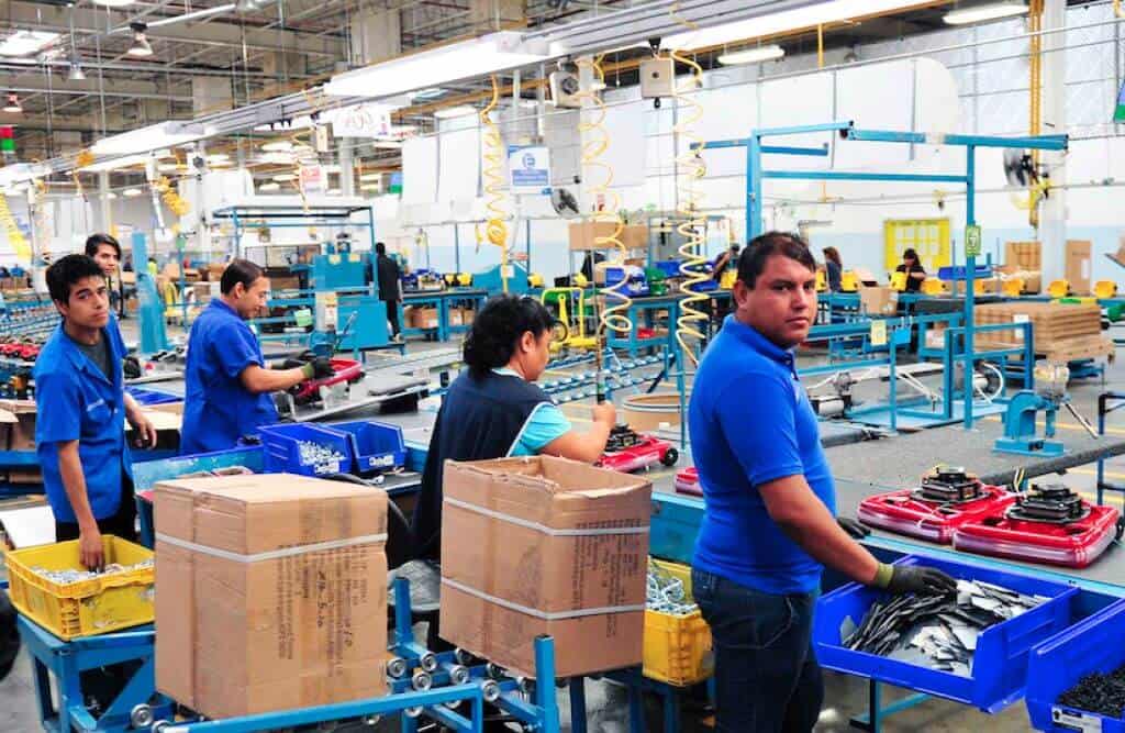 People working at a maquiladora in Mexico 